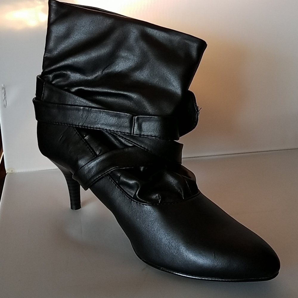 Wild Diva Slouch Boot w ribbon accent - Picture 3 of 7